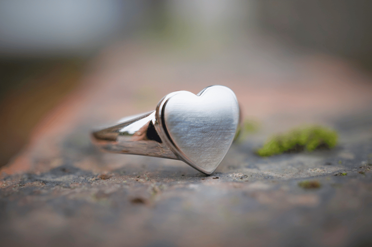 Silver love heart online ring